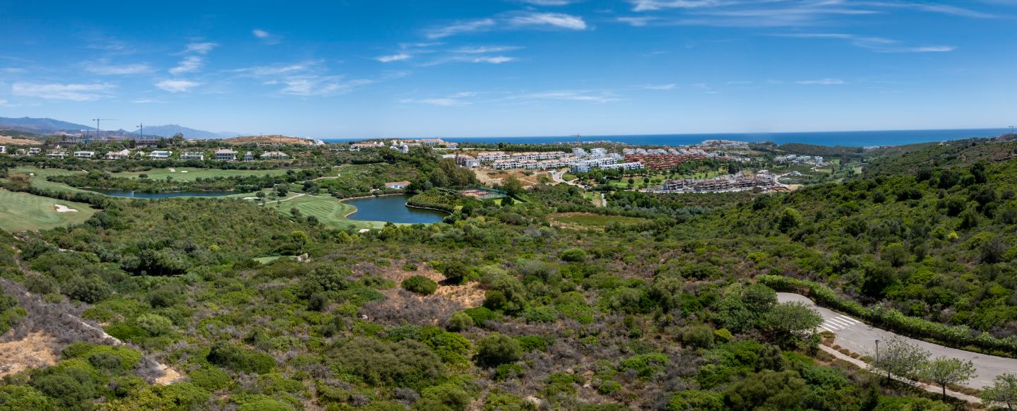 Casares Lake Essence — 34