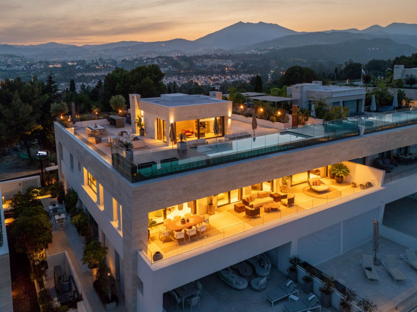 EPIC MARBELLA SKY VILLA — 28