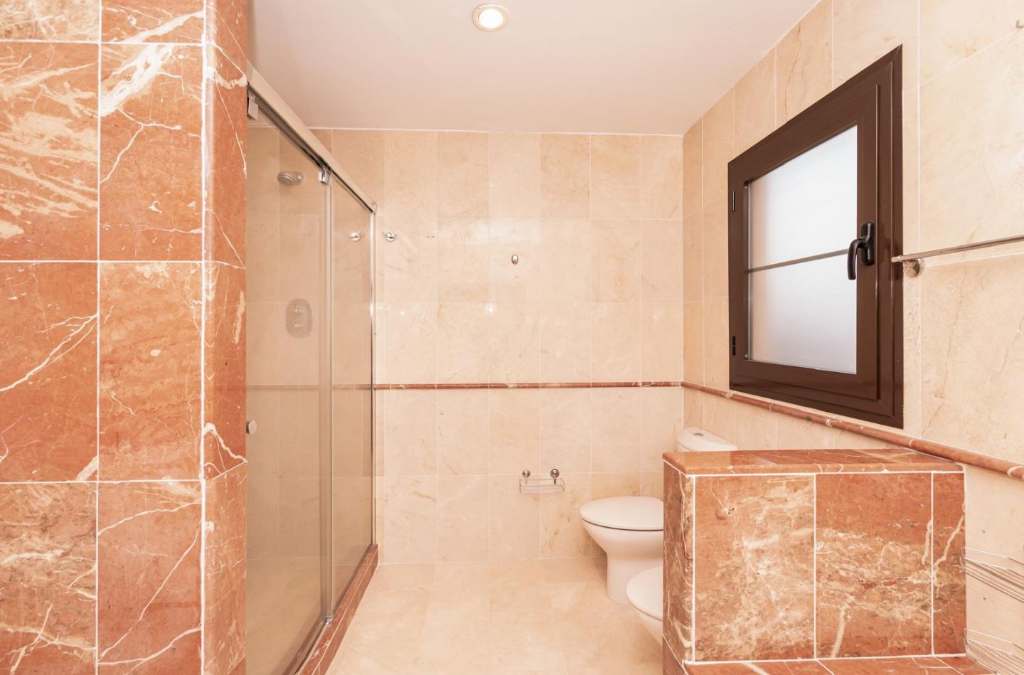 Appartement 4 chambres — 2