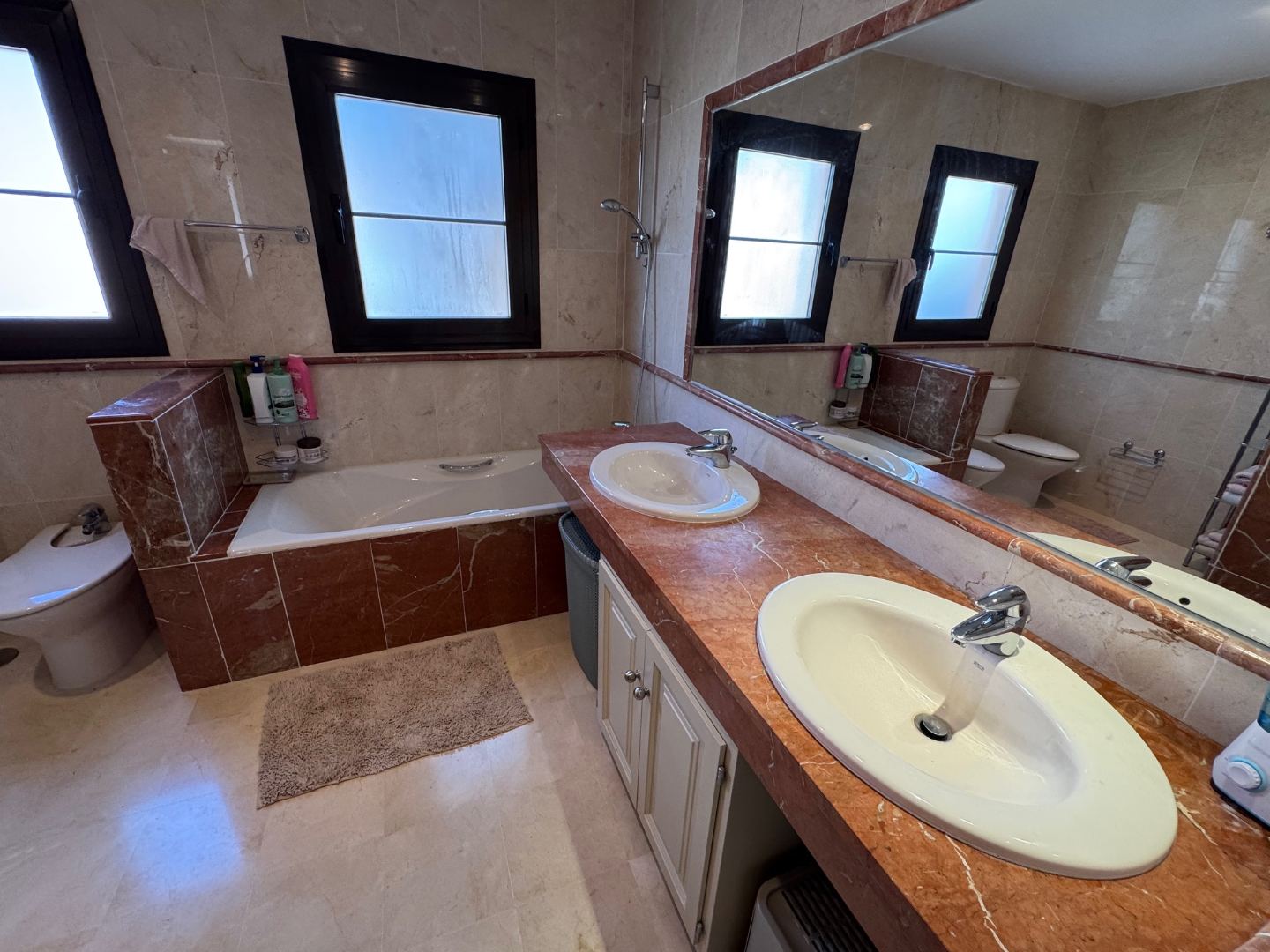 Appartement 4 chambres — 22