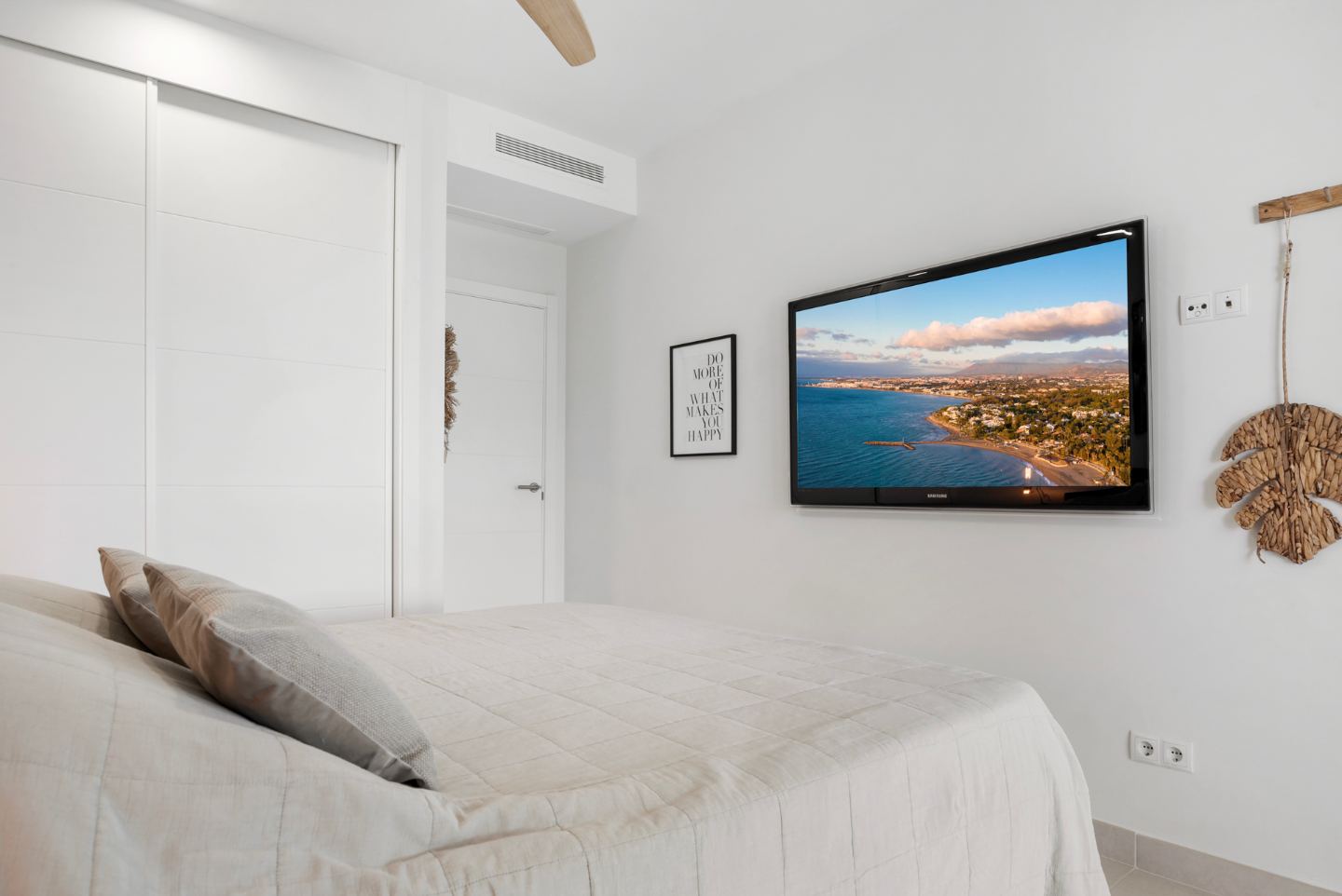 Rez-de-chaussée moderne avec jardin privé — 11