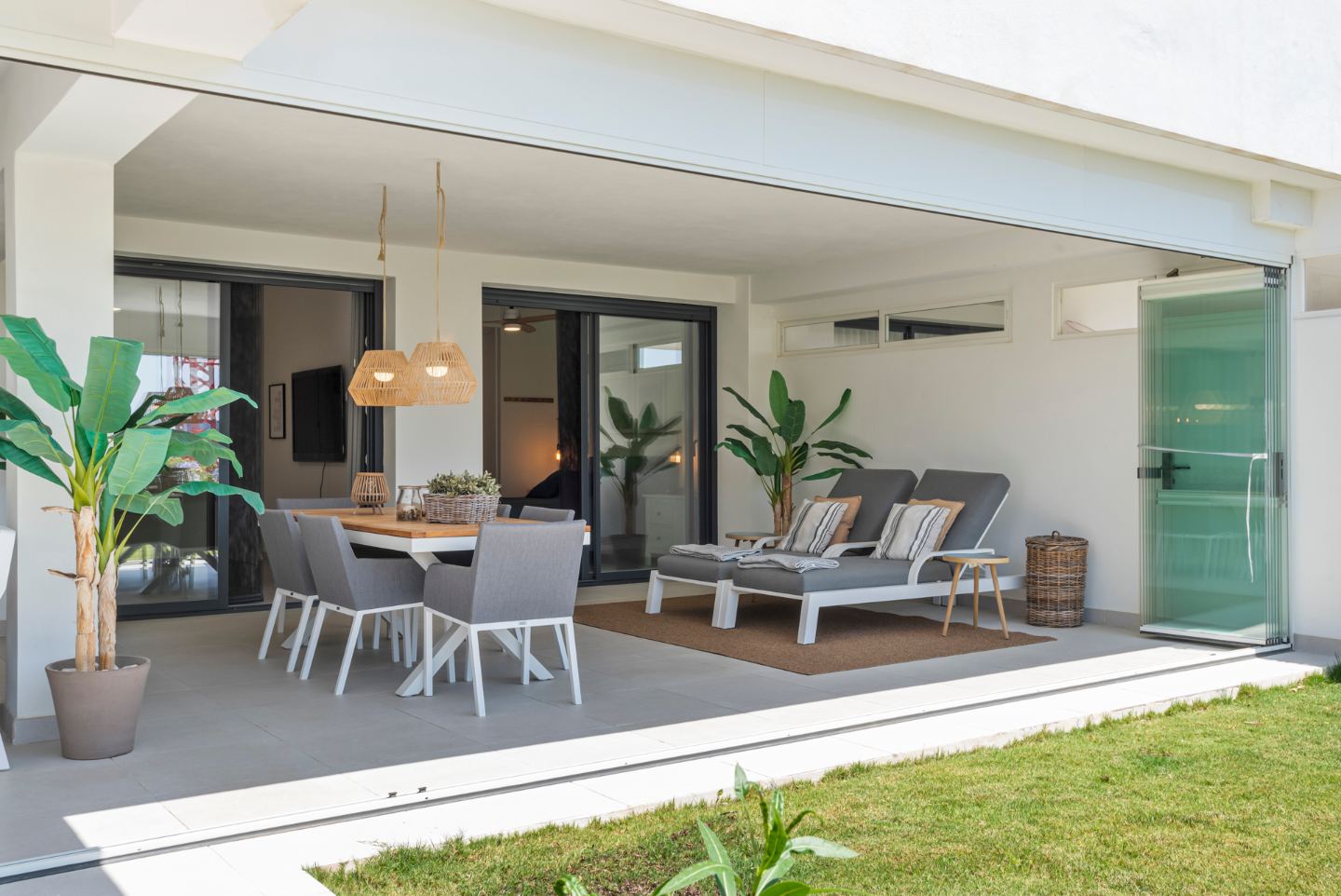 Rez-de-chaussée moderne avec jardin privé — 20