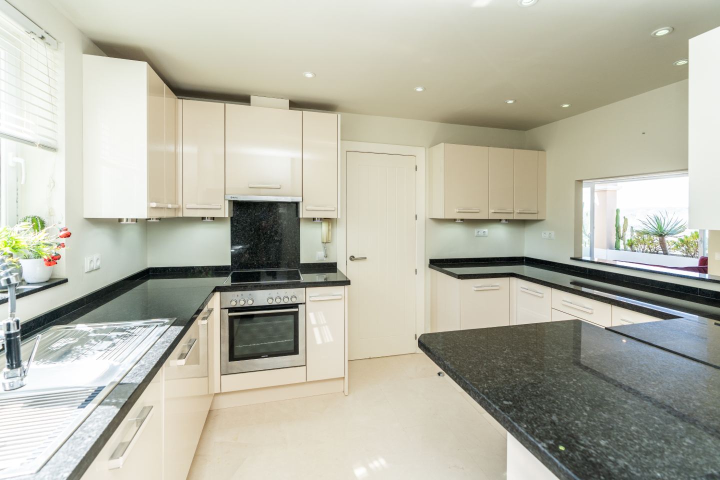 Penthouse sea view — 23