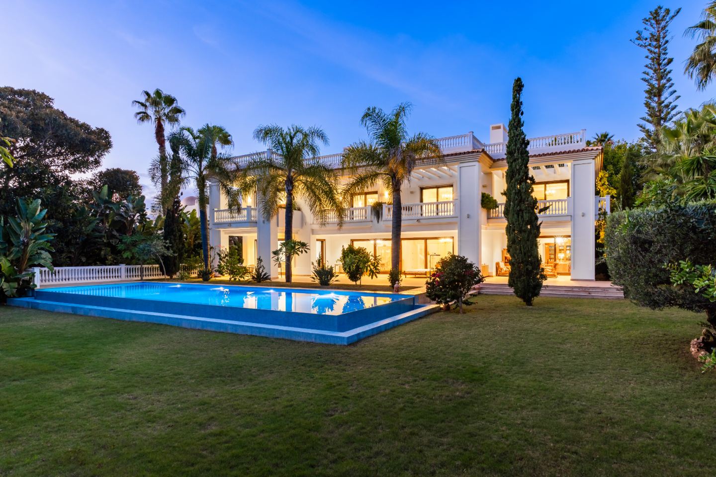 Villa Estepona distance de marche de la mer — 25