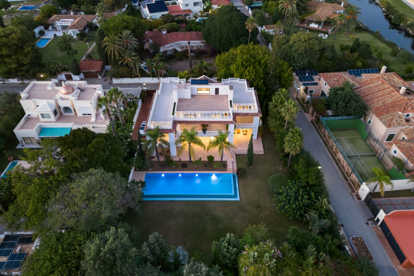 Villa Estepona distance de marche de la mer — 27